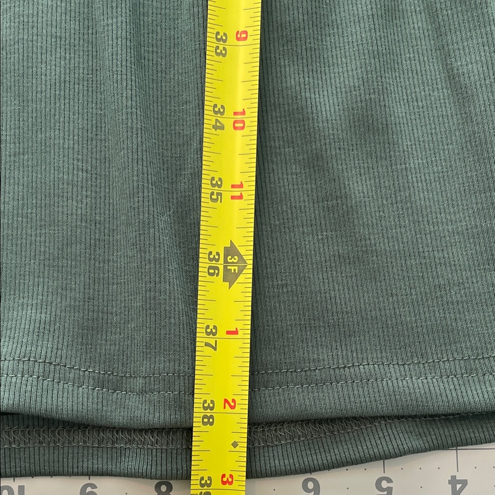 Brass & Roe Summer Ribbed Tiered Dress Dusty Sage size Medium NWT - Picture 9 of 11